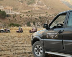 Guided tour of Sicily at Terme Libere and Segesta Temple