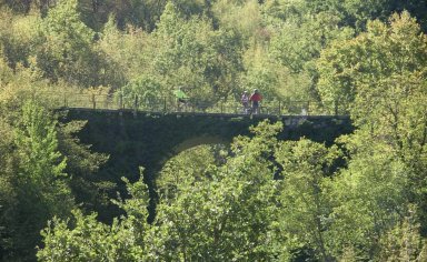 Mountain bike tour over the old Spoleto-Norcia railway in Umbria