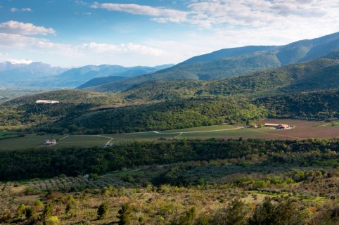 Escursione in Abruzzo con passeggiata a cavallo in montagna e degustazione di vini