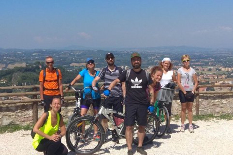Tour in e-bike alla scoperta di Assisi e dintorni