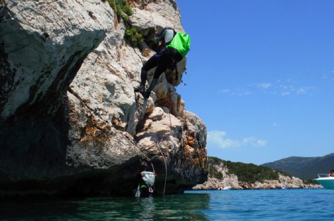 Coasteering bei Cala Dragunara und Capo Caccia auf Sardinien