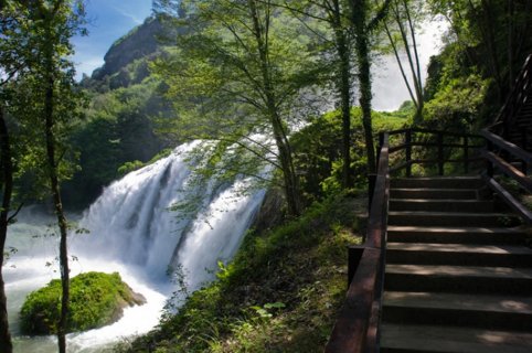 Trekking in Umbrien: geführte Wandertour zu den Marmore Falls