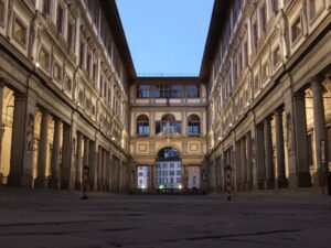 Gli Uffizi di Firenze durante il lockdown.